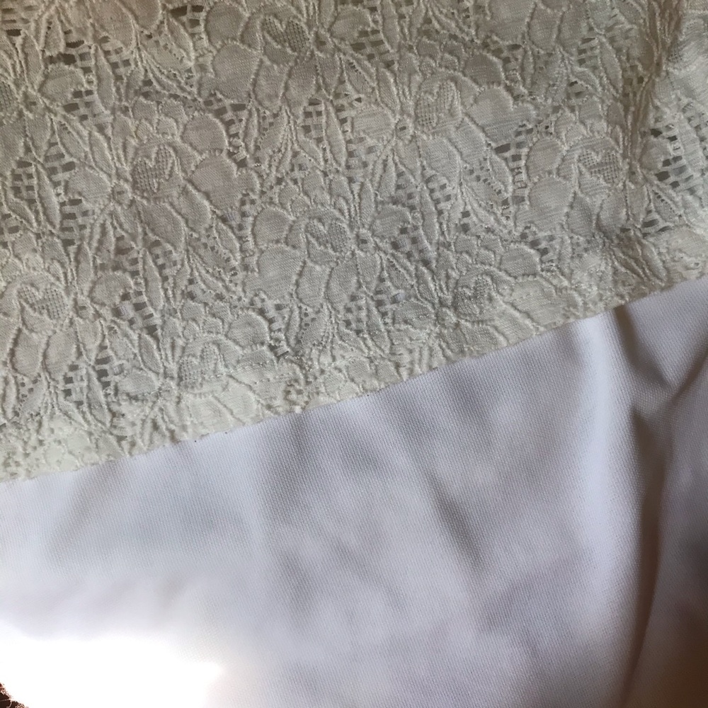 Lace Overlay Shell - Picture 6 of 8